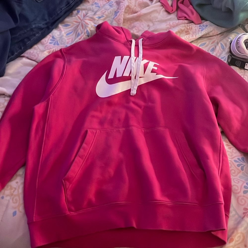 hot pink nike hoodie!